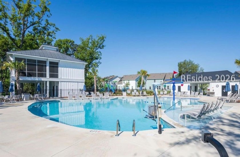 Stunning 5 bedroom, 4 bath lagoon front home designed for both - photo 34