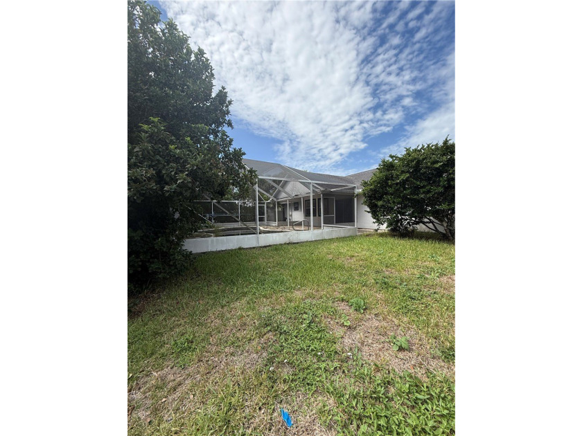FIXER UPPER.....Opportunity awaits in the heart of Sebastian! - photo 3