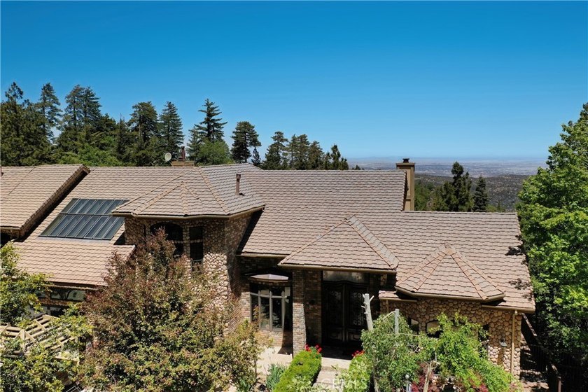 Discover the epitome of luxury at this extraordinary estate in - photo 47