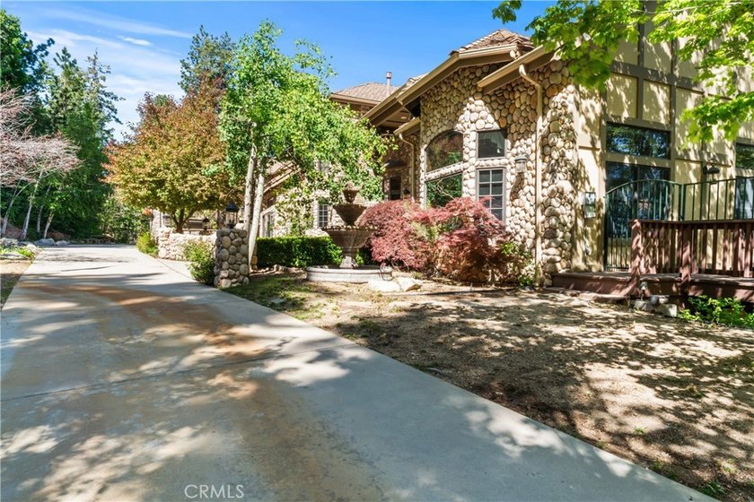 Discover the epitome of luxury at this extraordinary estate in - photo 48