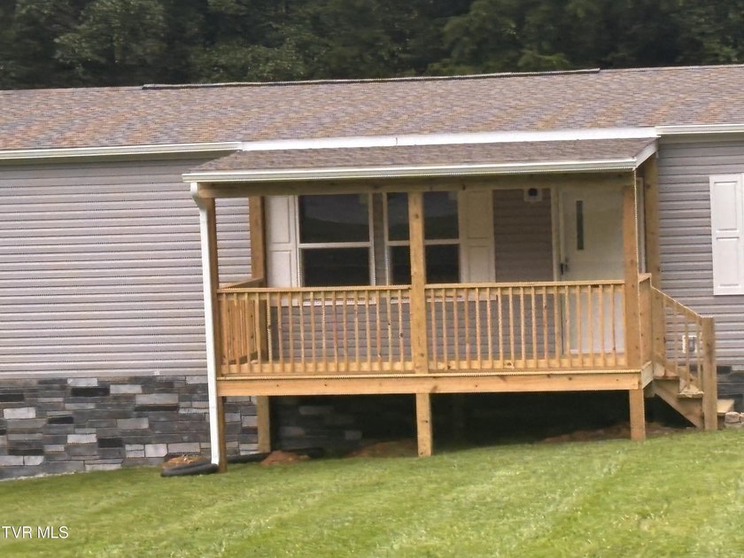 Looking for a new home, one level open floor plan on a level .49 - photo 4