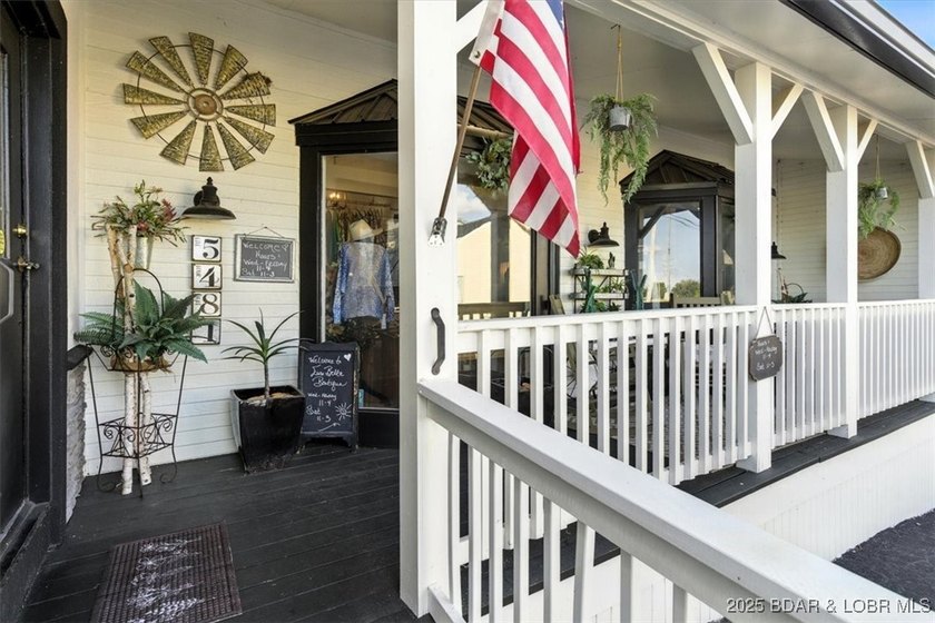 Discover the potential of this exceptional commercial property - photo 15