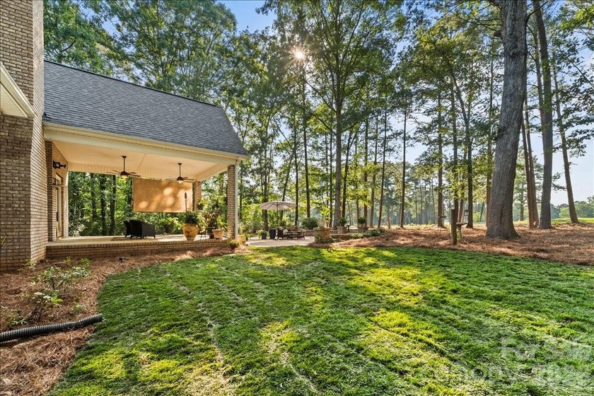 This quality constructed brick custom home boarders Piney Point - photo 5