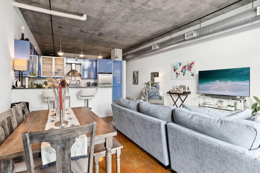 Delray Beach Downtown living! Located just 1.5 blocks from - photo 11