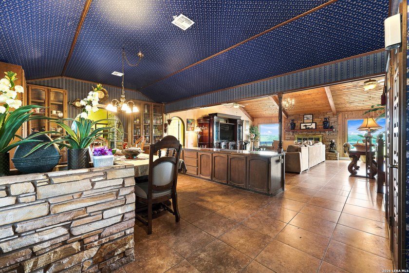 An extraordinary waterfront estate where timeless craftsmanship - photo 13
