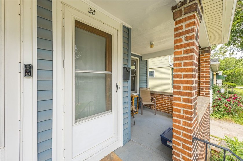 Don't miss this fantastic opportunity to own a spacious - photo 4