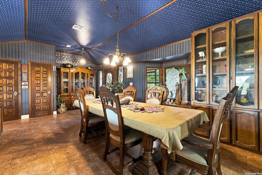 An extraordinary waterfront estate where timeless craftsmanship - photo 15