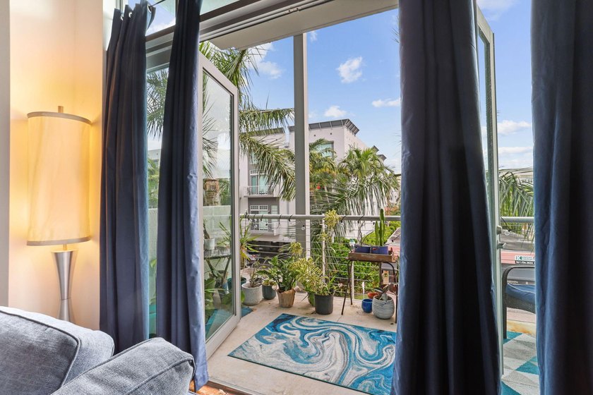 Delray Beach Downtown living! Located just 1.5 blocks from - photo 20