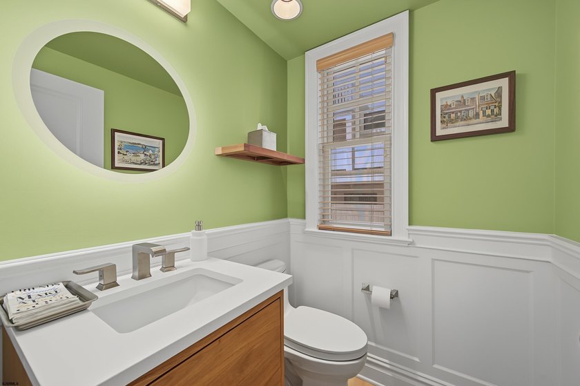 CUSTOM LEEDS-BUILT HOME JUST TWO BLOCKS TO THE BEACH! Built in - photo 20