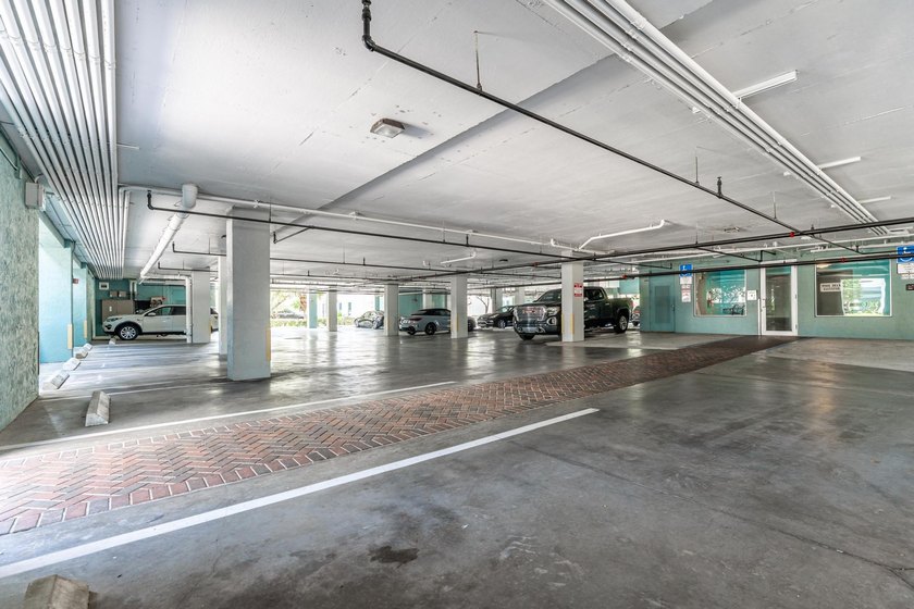 Delray Beach Downtown living! Located just 1.5 blocks from - photo 21