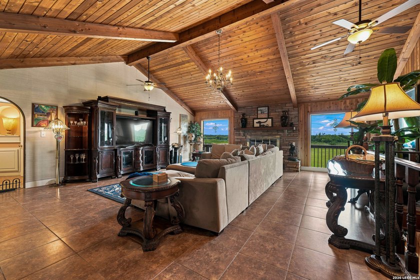 An extraordinary waterfront estate where timeless craftsmanship - photo 21