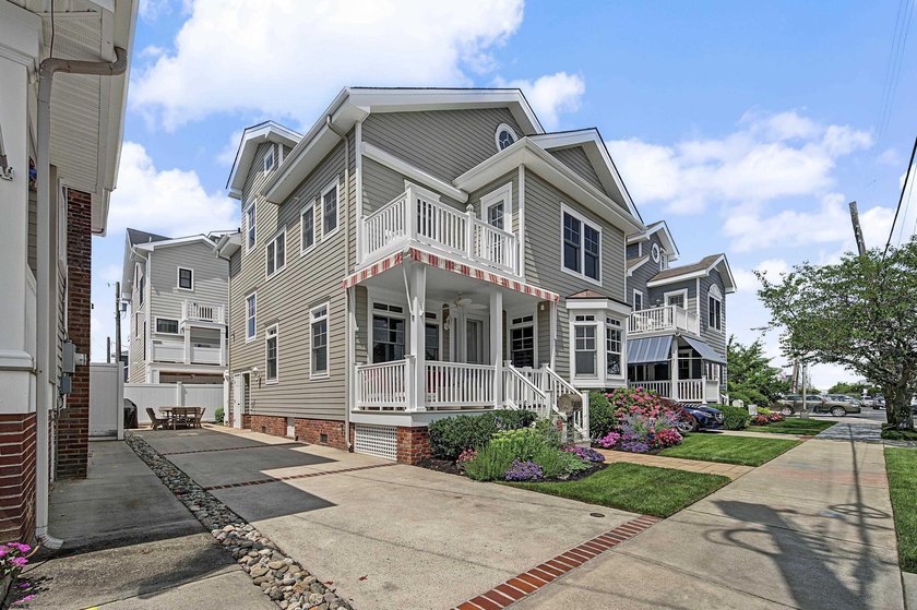 CUSTOM LEEDS-BUILT HOME JUST TWO BLOCKS TO THE BEACH! Built in - photo 43
