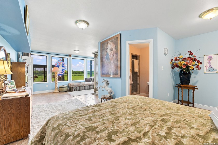 An extraordinary waterfront estate where timeless craftsmanship - photo 45