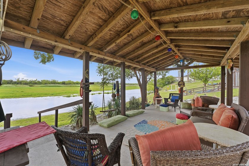 An extraordinary waterfront estate where timeless craftsmanship - photo 49