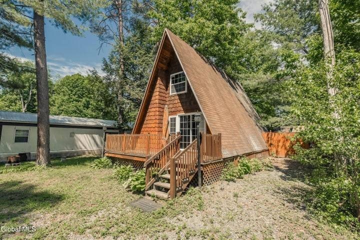 - Located in the Sacandaga Heights Beach Assoc and less than 1/2 - photo 5