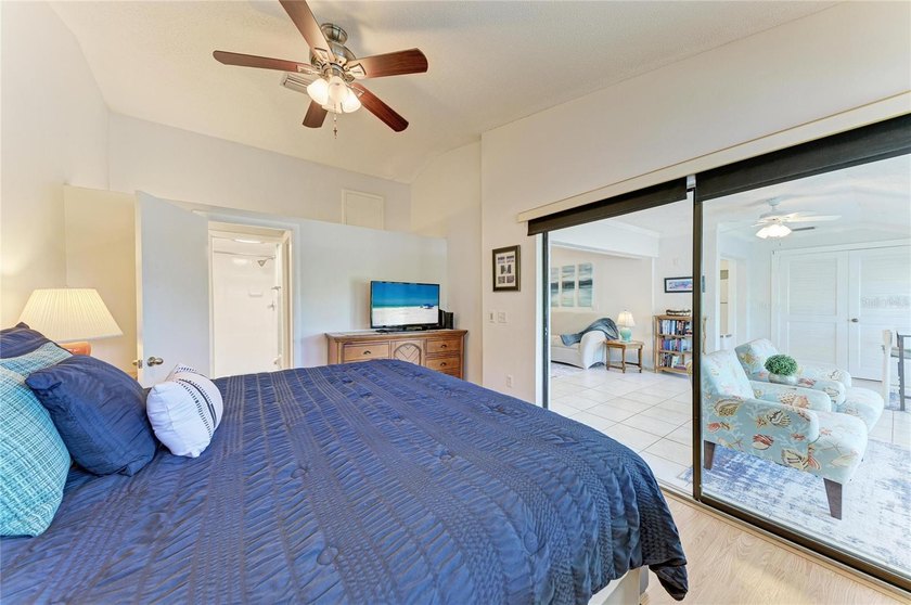 Enjoy affordable Florida living in this well-maintained - photo 21
