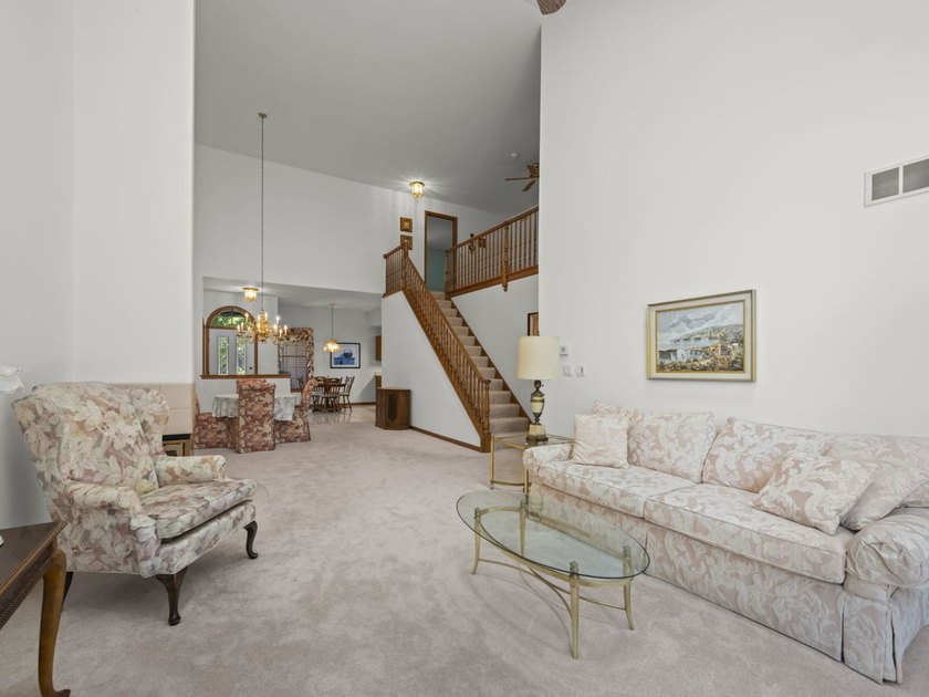Enjoy maintenance free living in this spacious On The Park - photo 4