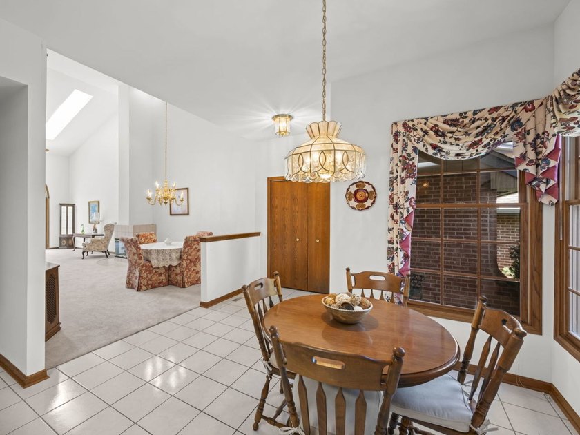 Enjoy maintenance free living in this spacious On The Park - photo 7