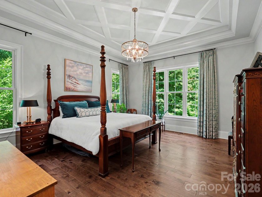 A first offering of this custom-built Simonini home in The - photo 17