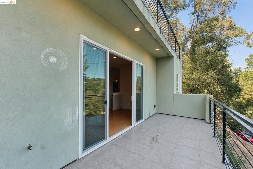 Contractor Special/ Fixer! Incredible Opportunity in the - photo 26
