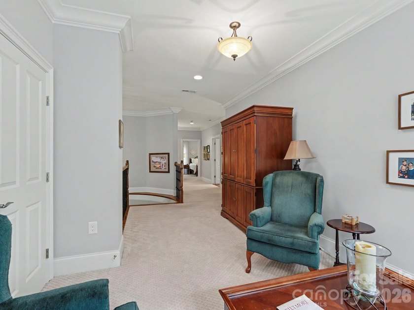 A first offering of this custom-built Simonini home in The - photo 27