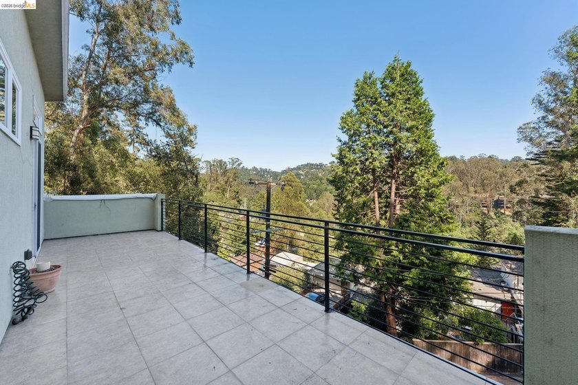 Contractor Special/ Fixer! Incredible Opportunity in the - photo 30