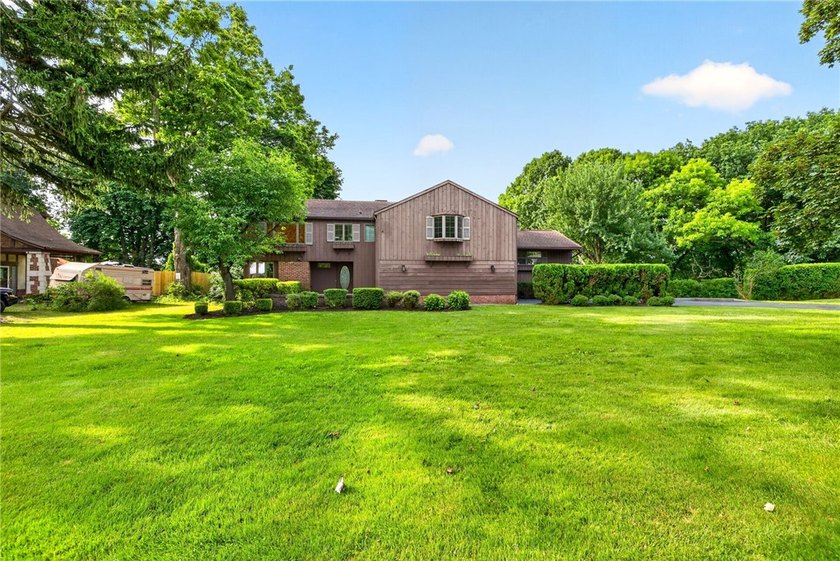 Welcome to 135 Orchard Park Blvd.- one of Irondequoit's most - photo 2
