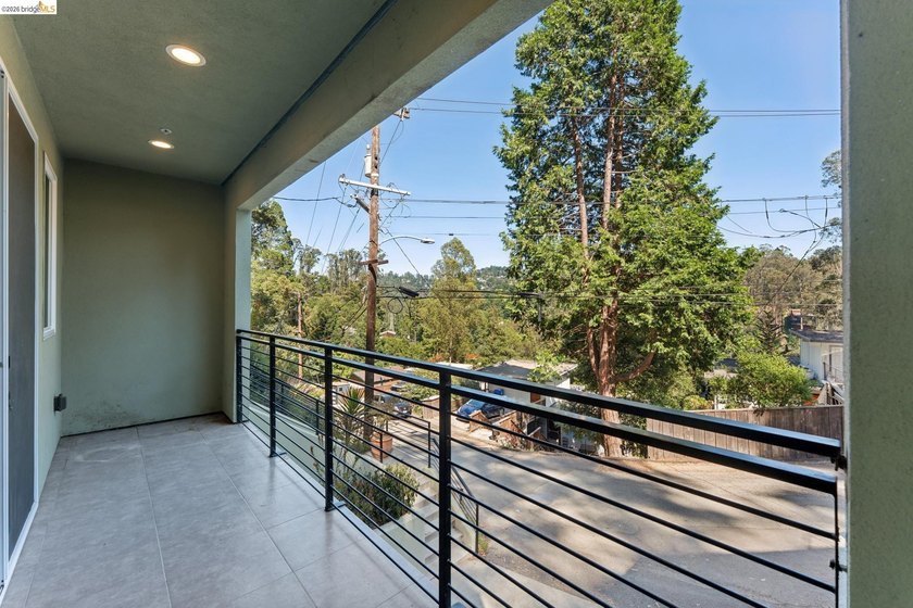 Contractor Special/ Fixer! Incredible Opportunity in the - photo 36
