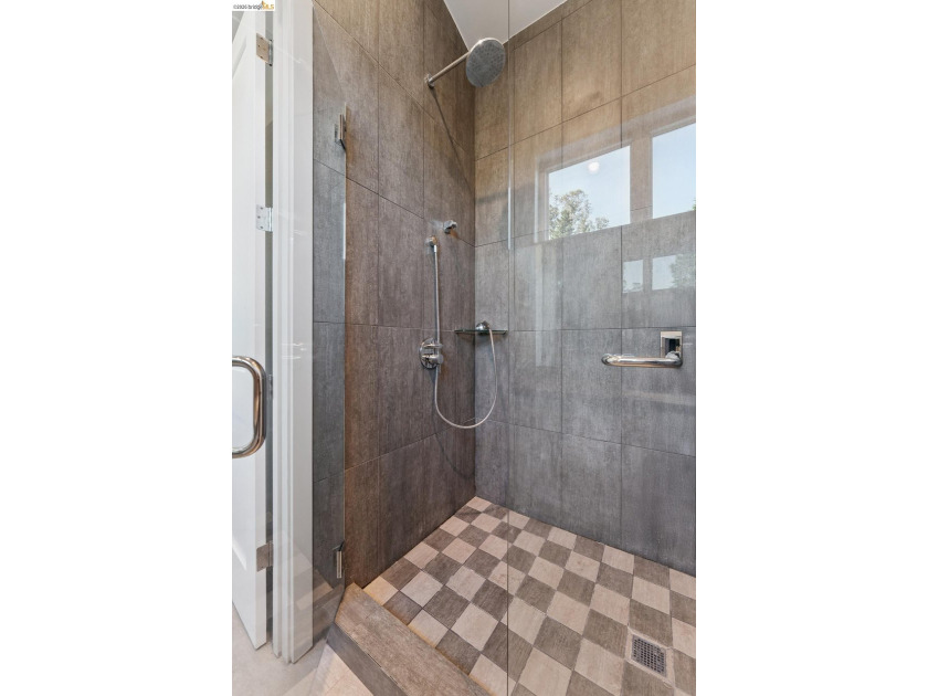 Contractor Special/ Fixer! Incredible Opportunity in the - photo 50