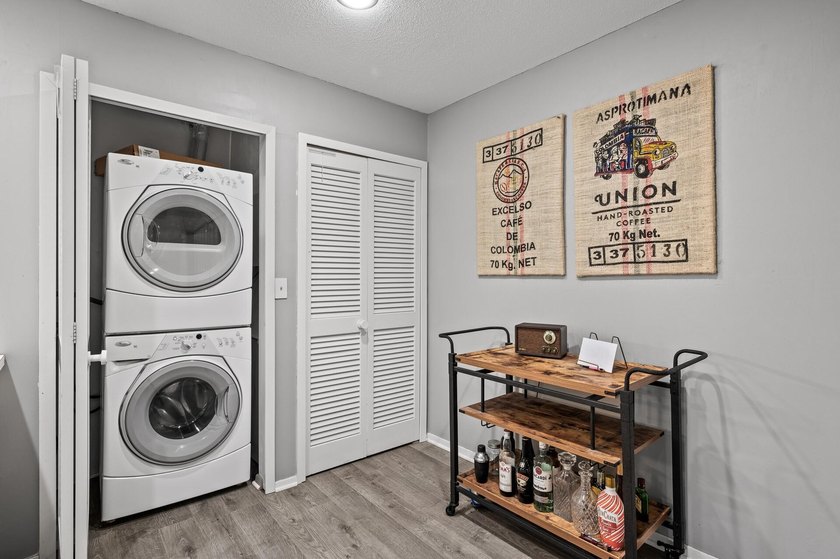 Affordable condo living! HOA fee pays almost EVERYTHING: water - photo 13