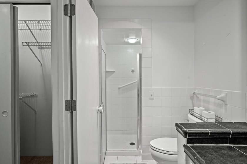 Affordable condo living! HOA fee pays almost EVERYTHING: water - photo 17