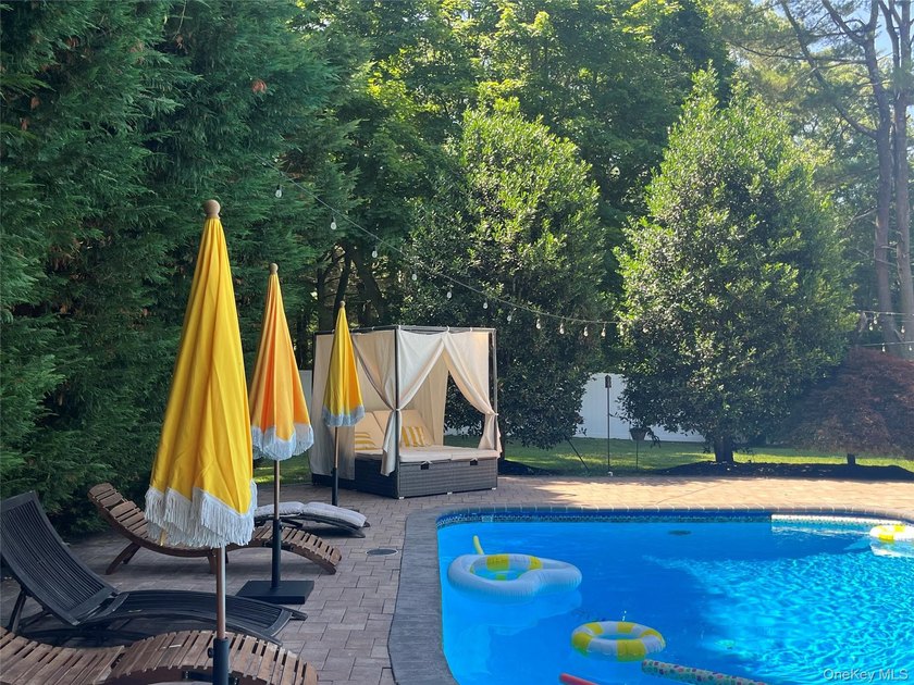Surprisingly Spacious and Expanded Ranch in Sayville - Updated - photo 29