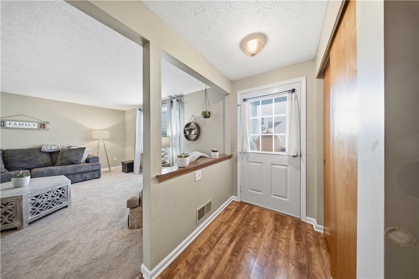 Welcome home to this beautifully maintained 2-bedroom, 1.5-bath - photo 5