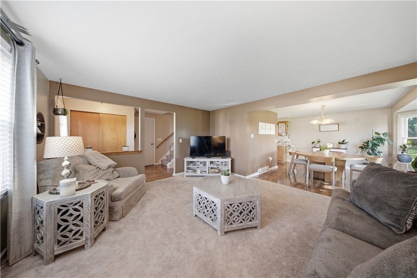 Welcome home to this beautifully maintained 2-bedroom, 1.5-bath - photo 8