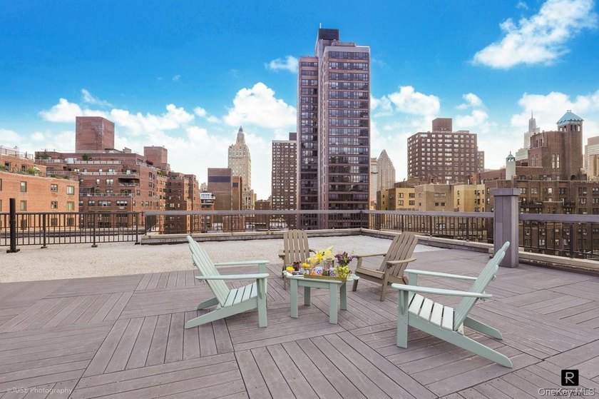 First May 10 Sunday Open House 2:30 -4PM Sunny, serene and - photo 9