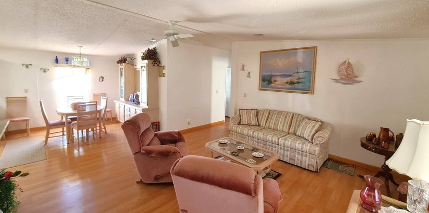 **One of the BIGGEST LOT on property. Priced to sell!!** HUGE - photo 3