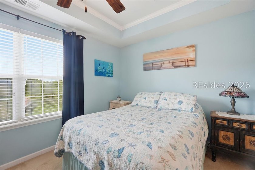 Top-floor 2 bed, 2 bath condo with stunning views overlooking - photo 16