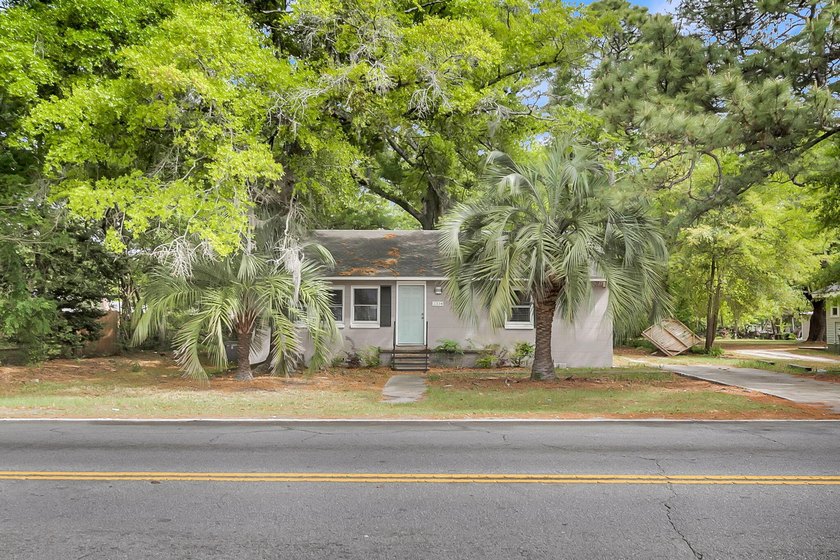 Unlock the potential of this 3-bedroom, 2-bathroom property - photo 22