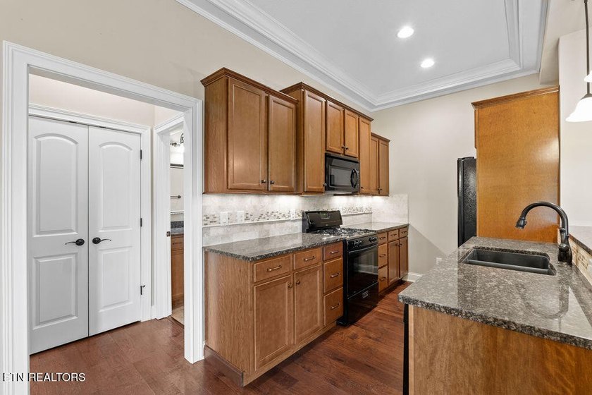 Experience exceptional lakefront living in this custom estate - photo 35