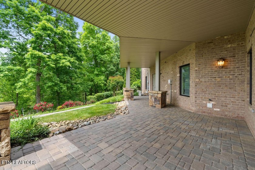 Experience exceptional lakefront living in this custom estate - photo 48