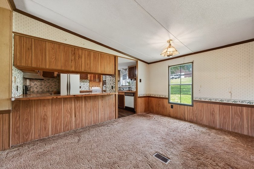 Welcome to 6135 Parrott Mountain Road! Conveniently located in - photo 17