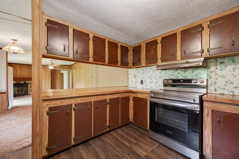 Welcome to 6135 Parrott Mountain Road! Conveniently located in - photo 20