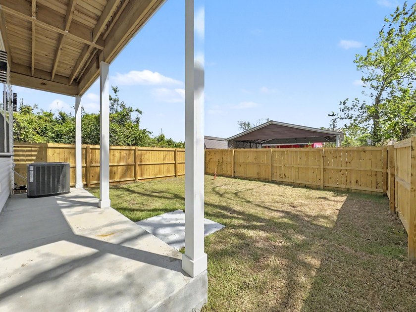Welcome to 1985 Delaware Ave, a stunning newly built home - photo 33