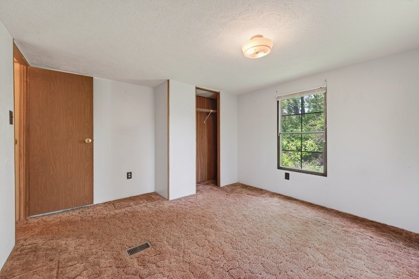 Welcome to 6135 Parrott Mountain Road! Conveniently located in - photo 36
