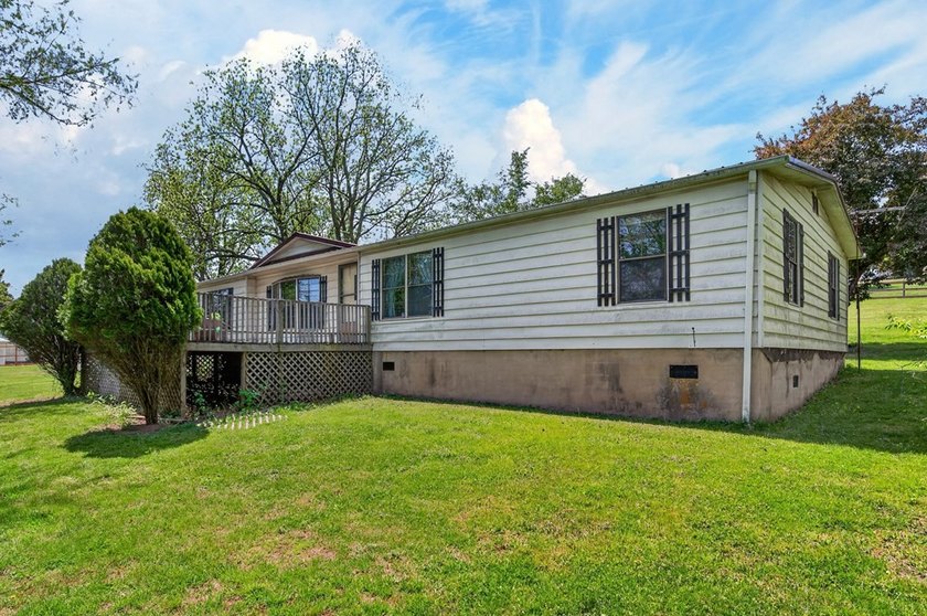 Welcome to 6135 Parrott Mountain Road! Conveniently located in - photo 45