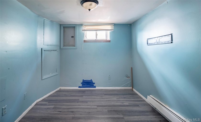 Welcome to this spacious 5-bedroom, 3 bathroom home located in - photo 10