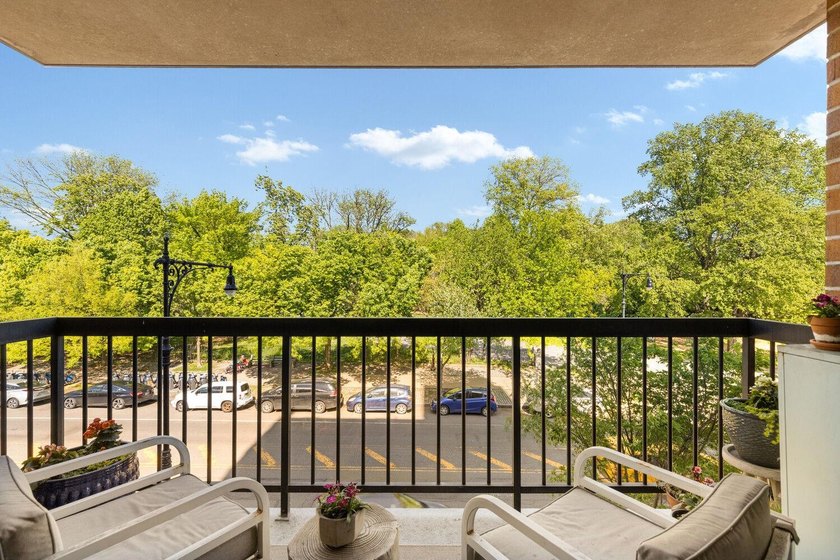 A rare opportunity to live directly beside Prospect Park in one - photo 7