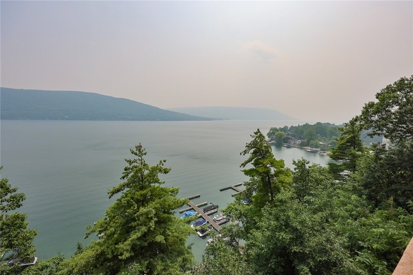 Experience luxury lakefront living in this stunning waterfront - photo 7