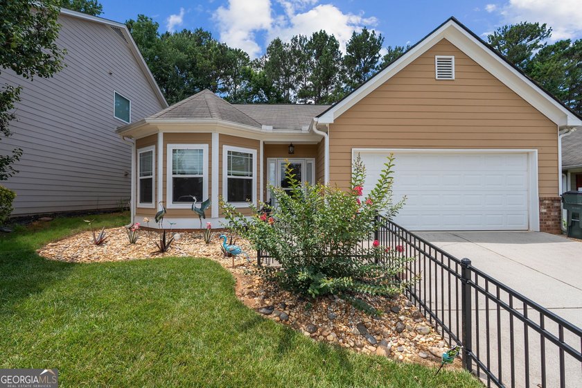 Welcome home to this well-maintained 3-bedroom, 2-bath ranch - photo 34