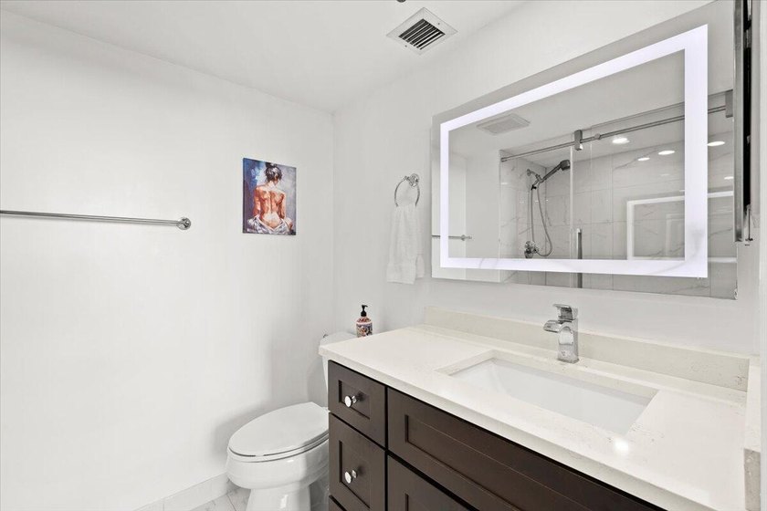 Gorgeous newly updated condo in the heart of Deerfield Beach! - photo 18